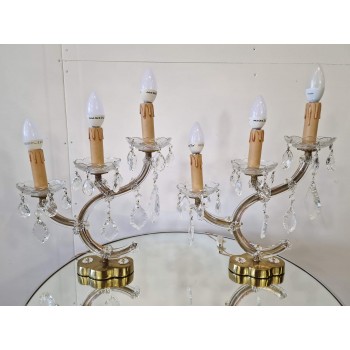 Skaists galda lampu pāris