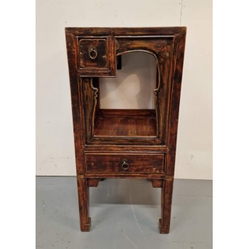 Austrumu stila skapītis