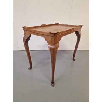 Antikvārs ozolkoka galdiņš Antikvārs ozolkoka galdiņš