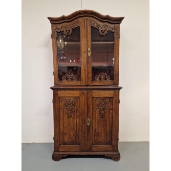 Antikvāra 18 gs. vitrīna