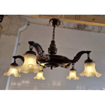 Art deco stila lustra