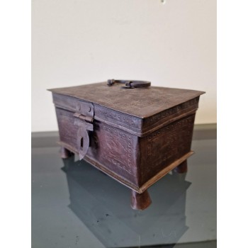 Small metal box Small metal box