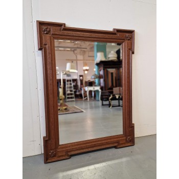 Spogulis antikvārā ozolkoka rāmī Spogulis antikvārā ozolkoka rāmī