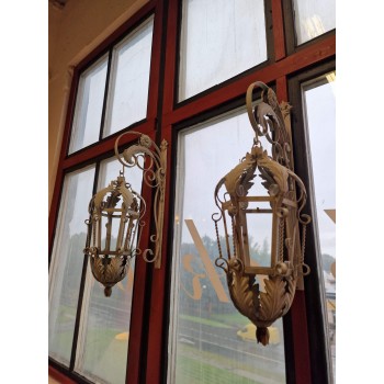 Lieli sienas lukturi - laternas