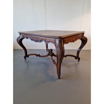 Ozolkoka pusdienu galds ar paplašinājumiem Ozolkoka pusdienu galds ar paplašinājumiem