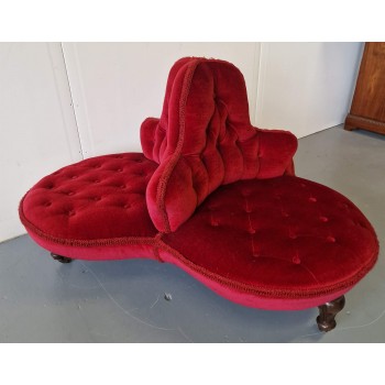 Antikvāra 3-vietīga lobija sofa