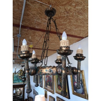 Kalta tērauda lustra