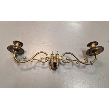 Wall sconce