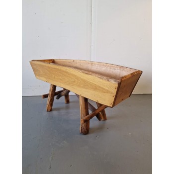 Rustic style oak planter