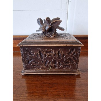 Cigar box with beautiful carvings
