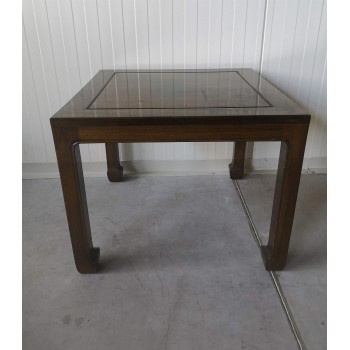 Žurnālu galdiņš austrumu stilā