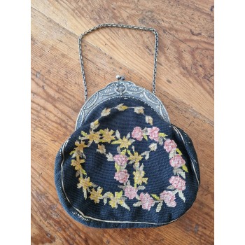 Antique women's handbag Antique women's handbag