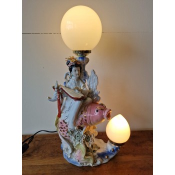 Porcelāna galda lampa