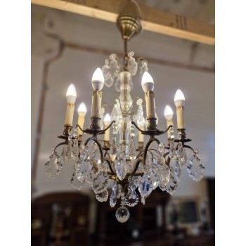 Skaista lustra ar kristāliem