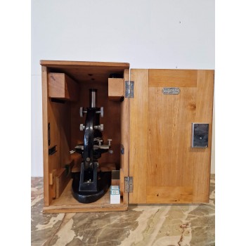 Antikvārs mikroskops Antikvārs mikroskops