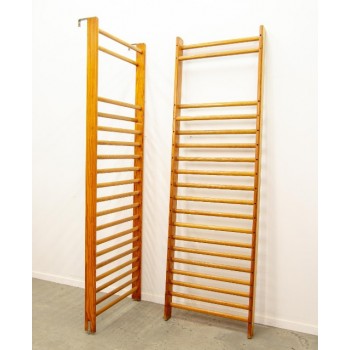 set of 6 climbing frames made of solid wood